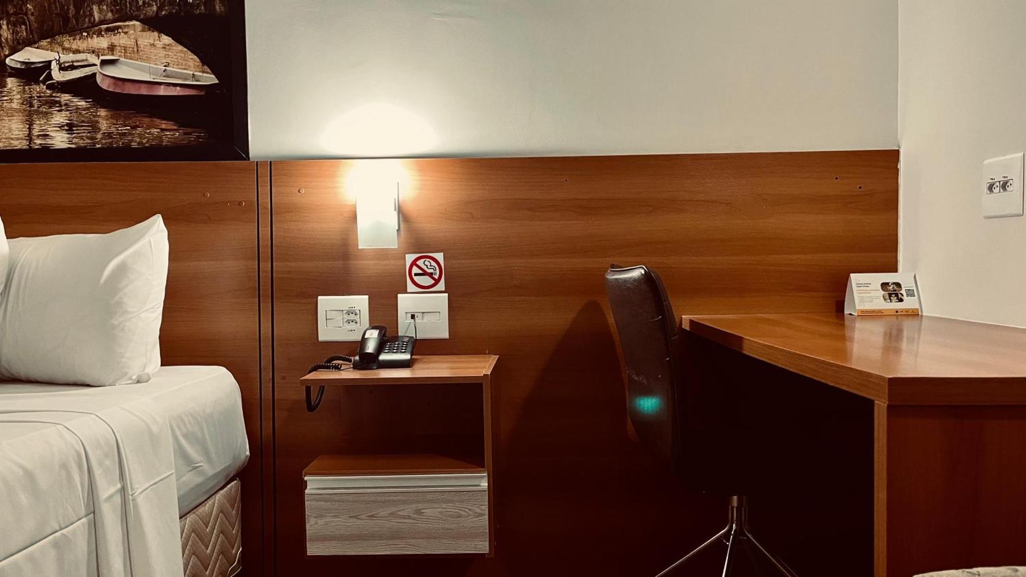 Hotel Amsterdam مونتيس كلاروس المظهر الخارجي الصورة