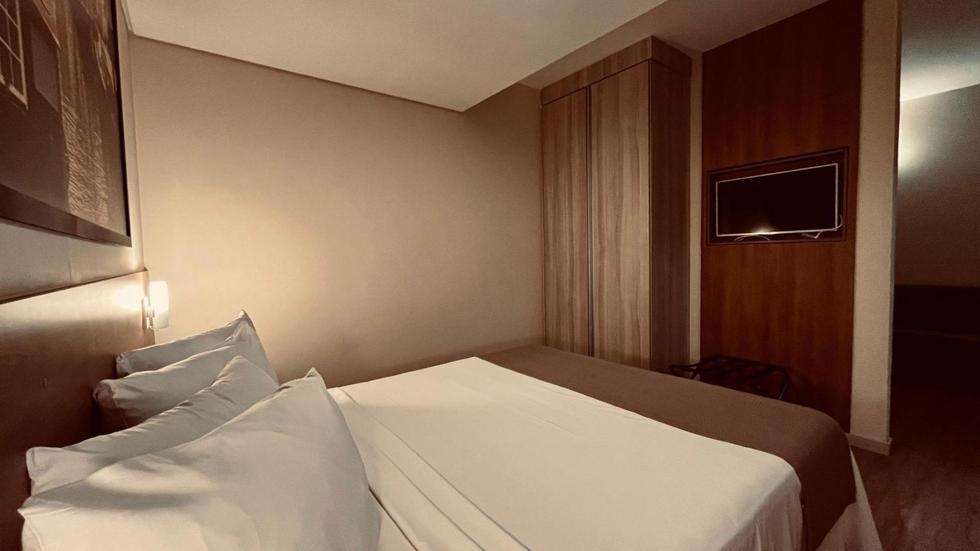 Hotel Amsterdam مونتيس كلاروس المظهر الخارجي الصورة