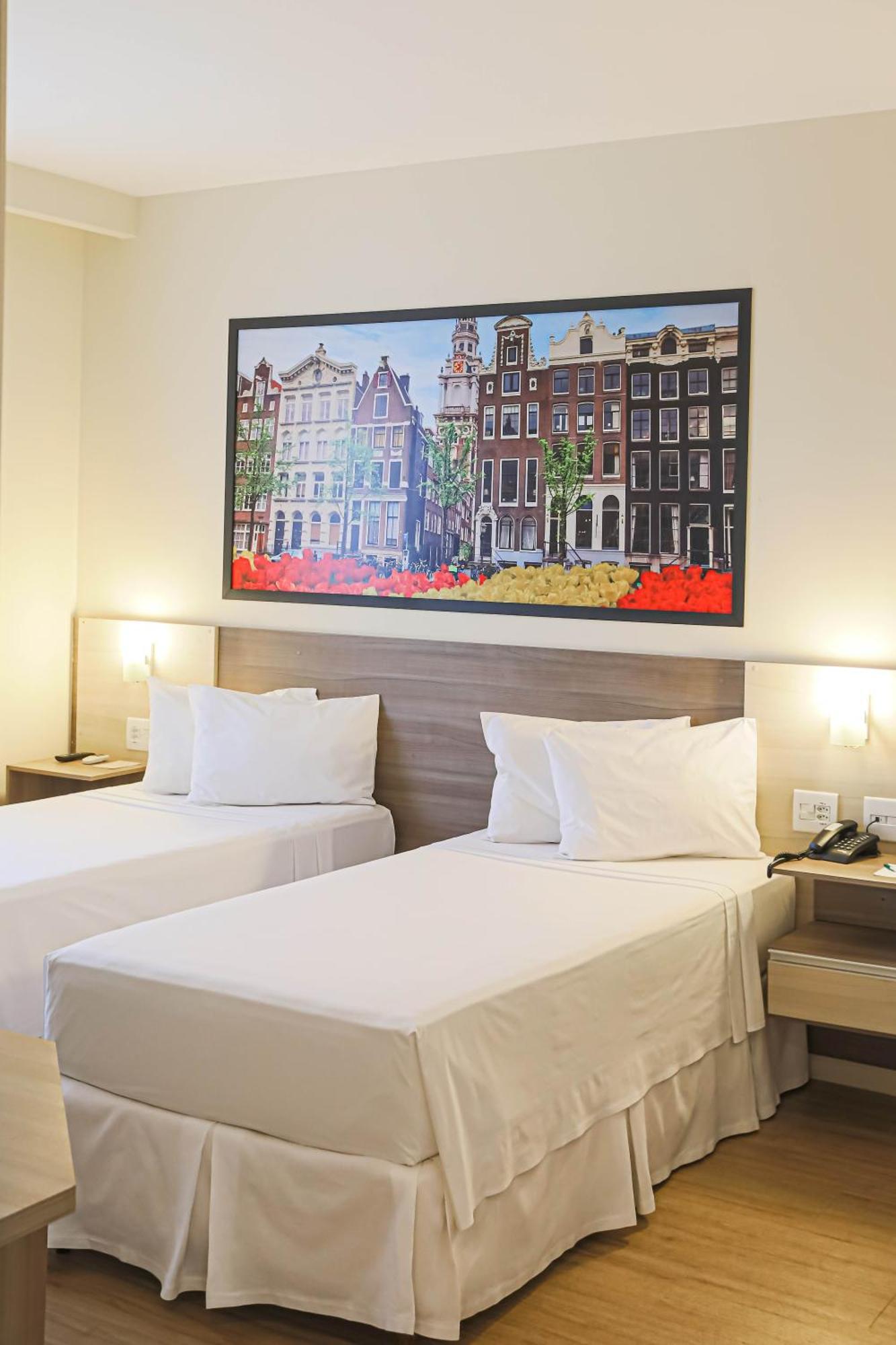 Hotel Amsterdam مونتيس كلاروس المظهر الخارجي الصورة