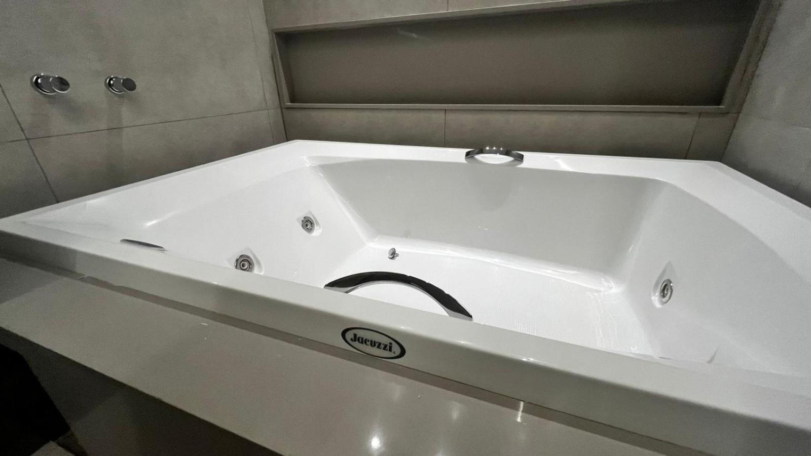 Hotel Amsterdam مونتيس كلاروس المظهر الخارجي الصورة